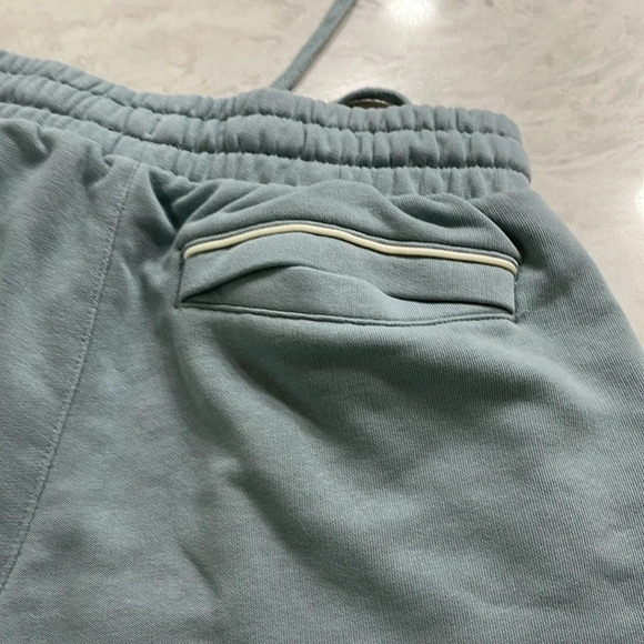 Coca-Cola X Puma Women's Slate  Shorts size Small - Picture 8 of 12